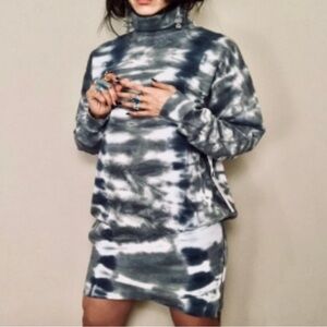 Young Fabulous & Broke YFB Tie Dye Sweater Dress Zipper Size Medium